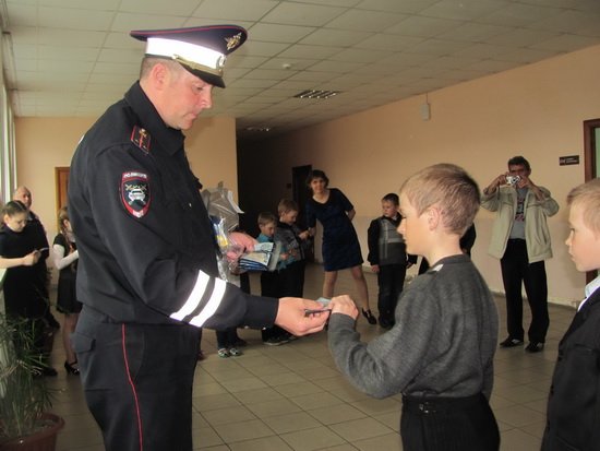Вручение световозвращателей